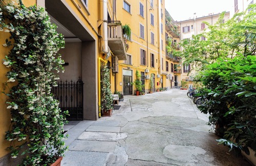 Centro Direzionale Apartamento | ViVi2 - City Center Escape-Perfect for Families-Fully Equipped Kitchen- AC -WIFI