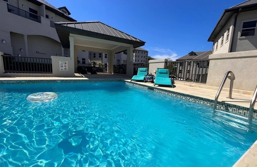 Reading Apartamento | Vivid Dreams at C1/New Fab 2Bdrm/Gated/Pool/Gym