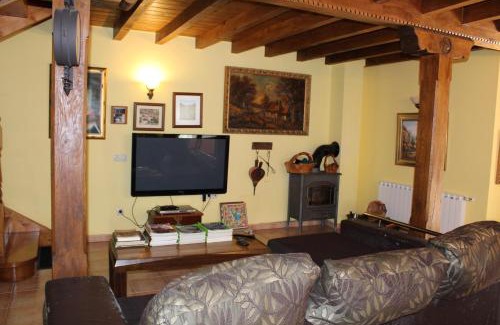 Penamellera Baja Chalet De Esquí | Vivienda vacacional La Güera - Casas de los Picos