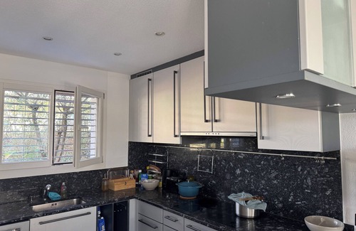 Kloten Apartamento | VK - Zürich Airport - Homestay - Härdlen