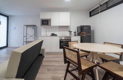 El Pla del Real Apartamento | VLC HOST - Tamarit Olmos E