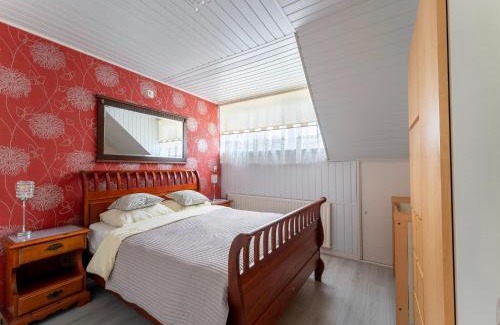 Vlissingen Casa | Vlissingen Home Near the Beach, cleaning included