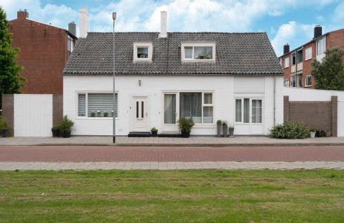 Vlissingen Casa | Vlissingen Home Near the Beach, cleaning included