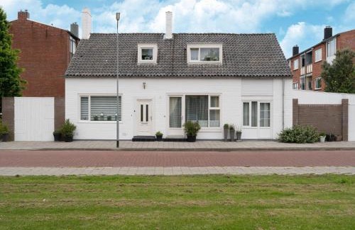 Vlissingen Casa | Vlissingen Home Near the Beach