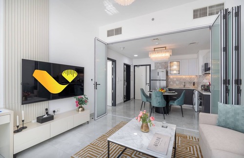 Discovery Gardens Apartamento | Vogue Elegance at Pearlz near Metro