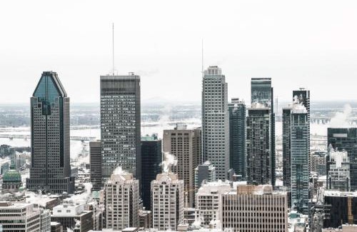 Downtown Montreal Hotel | Vogue Hotel Montreal Downtown, Curio Collection by Hilton