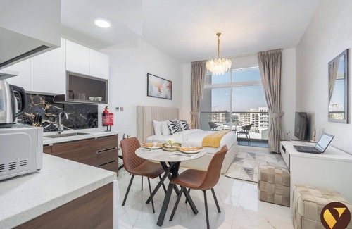 Al Barsha Apartamento | Vogue Jewelz Resident near MiracleGarden