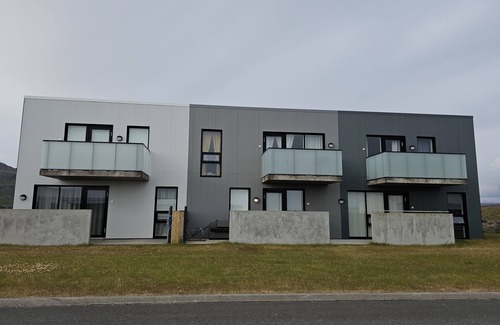 Grindavik Apartamento | Volcano apartment - 15 minutes from active Volcano!