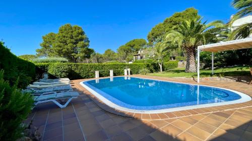 La Torre Vella Apartamento | VOLENDAM 18 Planta baja con piscina privada