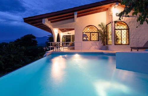 El Cerro Casa | Votada como la villa más romántica con piscina infinita privada con vista al mar