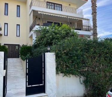 Vouliagmeni Apartamento | Voula Riviera Apartment
