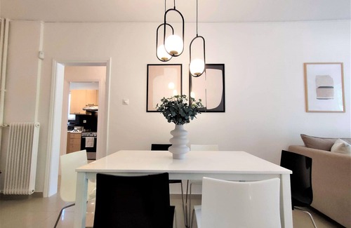 Vouliagmeni Apartamento | Vouliagmeni Iasonos Residence Central Stylish Flat