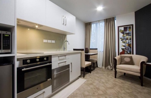 Newton Hotel | VR Queen Street - Hotel & Suites