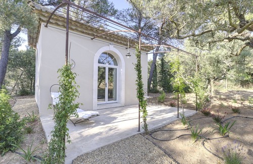 St.-Remy-de-Provence Chalet De Esquí | Vrbo Property