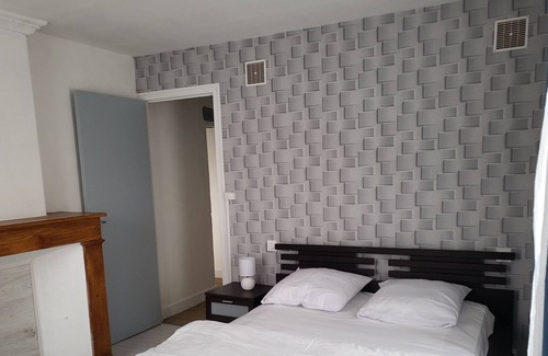 Saint-Romain-sur-Cher Casa | House