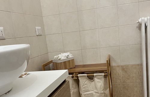 Albese con Cassano Apartamento | Vrbo Property