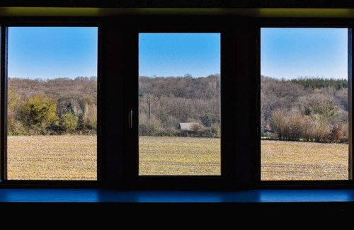 Fontaine-la-Louvet Casa | Vrbo Property