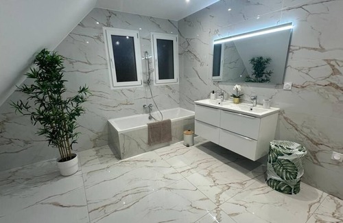 Ruffey-les-Echirey Casa | Vrbo Property