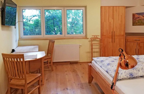 Maria Lanzendorf Apartamento | Vrbo Property
