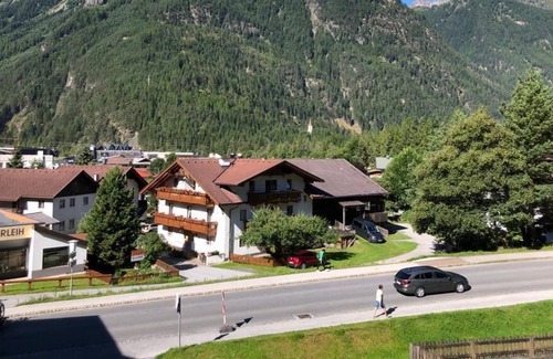 Unterlaengenfeld Apartamento | Vrbo Property