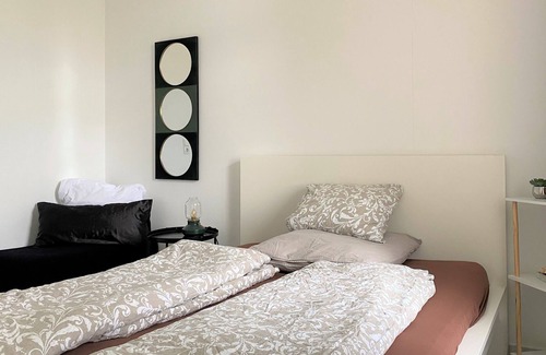 Wiener Neustadt Apartamento | Vrbo Property