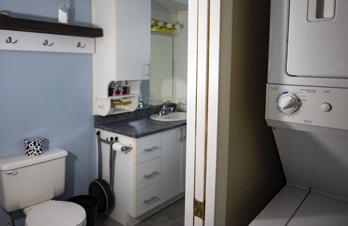 Sainte-Adele Apartamento | Vrbo Property