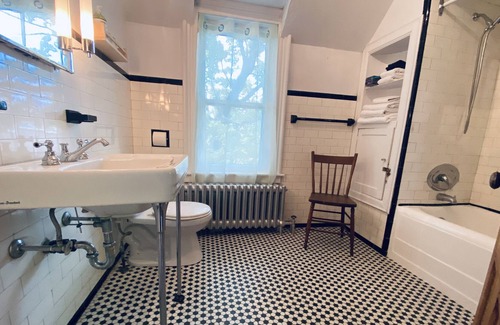 Waterloo Casa | Vrbo Property