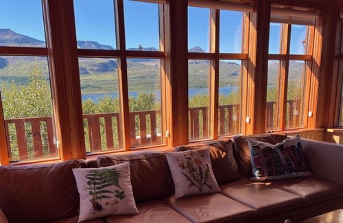 Skorradalshreppur Cabaña | Vrbo Property