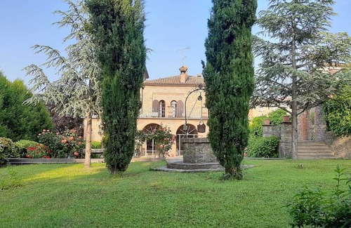 Gropparello Apartamento | Chateau / Country House