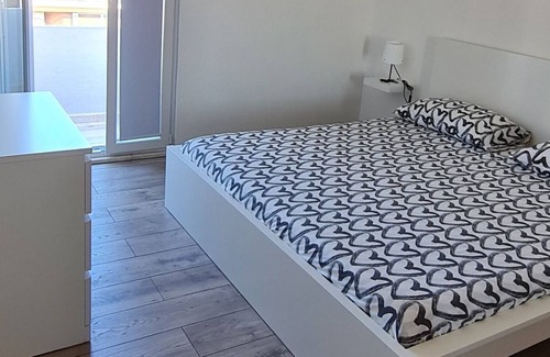 Oristano Apartamento | Vrbo Property