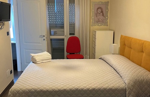 Pinerolo Apartamento | Vrbo Property