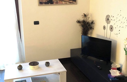 Sesto Calende Apartamento | Vrbo Property