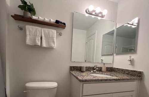 Poinciana Casa | Cozy Kissimmee Home - Sleeps up to 8!