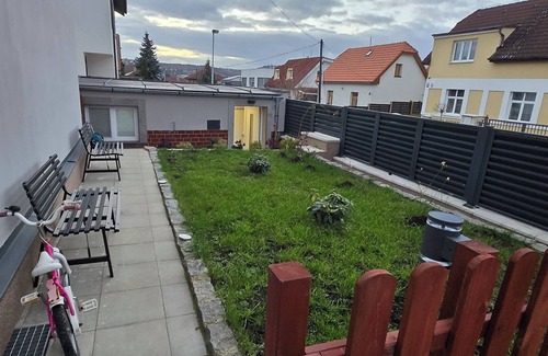 Prague 12 Apartamento | Vu's Home - Apartment Garden - 30m2