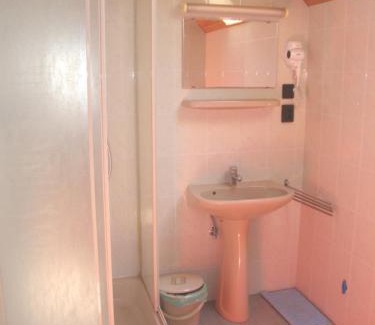 Balatonboglar Apartamento | VUCA medencés, klimatizált Apartmanház