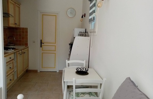 Montauroux Apartamento | Vue Époustouflante, Studio au Bord de la Piscine Dans un Écrin de Verdure