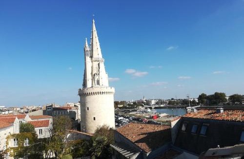 La Rochelle City Centre Apartamento | Vue Superbe sur Tour de la Lanterne T2 avec Terrasse Remparts 2