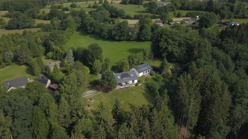 Chodes Casa | Vue sur la Vallée - Family holiday home in Malmedy with private pool