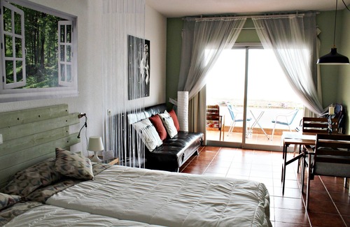 Solana del Matorral Apartamento | Vv. casafaromar 10 teleworking front the beach, Wi-Fi Air /C..