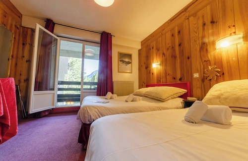 Monetier-les-Bains Hotel | VVF Serre Chevalier Briançon