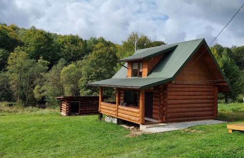 Lviv Oblast Casa | Vysoka brama дерев'яний будиночок з чаном