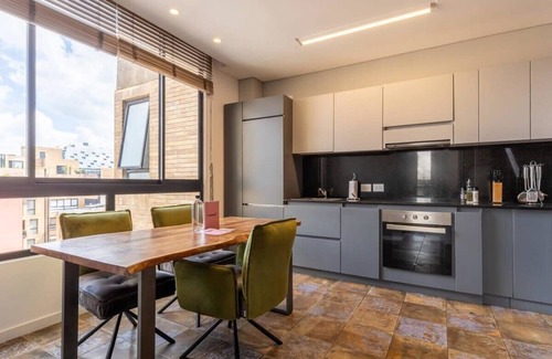 Antiguo Country Apartamento | w* | Amazing Penthouse Duplex in Parque Virrey