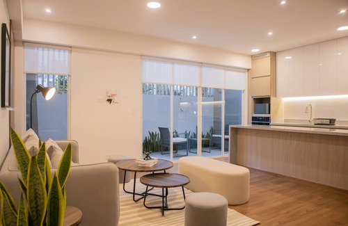 Armendariz Apartamento | w Chic 2BR w Indoor Terrace in Miraflores