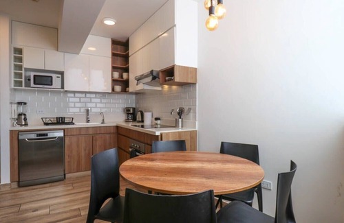Petit Jean Ocharan Apartamento | w* | Comfy 3BR w/ Great Balcony in Miraflores
