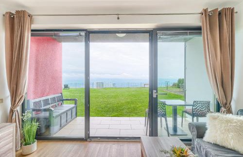 Rewal Apartamento | W&G REWAL-widok na morze, z prywatnym zejsciem na plaze