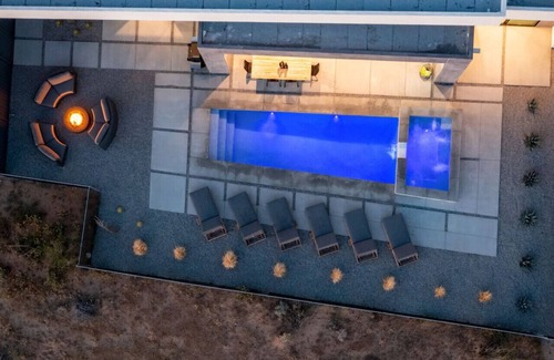 Joshua Tree Casa | W House: Luxe Near Park Heated Pool & Spa