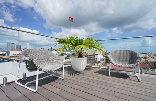 Obarrio Apartamento | w* | Penthouse 2BR with Modern Terrace Casco Viejo