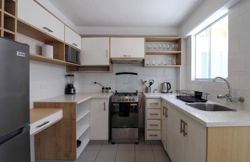Barranco Apartamento | w* | Stunning 3BR with Balcony in Barranco