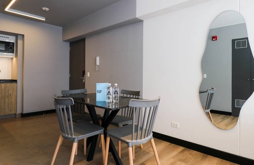 San Isidro Centro Financiero Apartamento | w*| Resplendent 2BR w/ Great Balcony in San Isidro