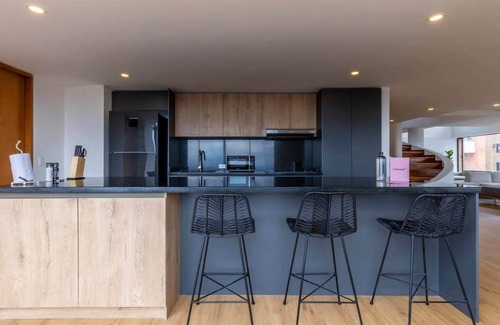 Bellavista Apartamento | w* | Stunning 5BR Triplex in Rosales